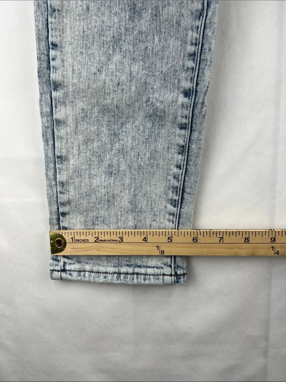 American Eagle - Men’s Jeans - Flex - 30x30 - Distressed - Light Blue
